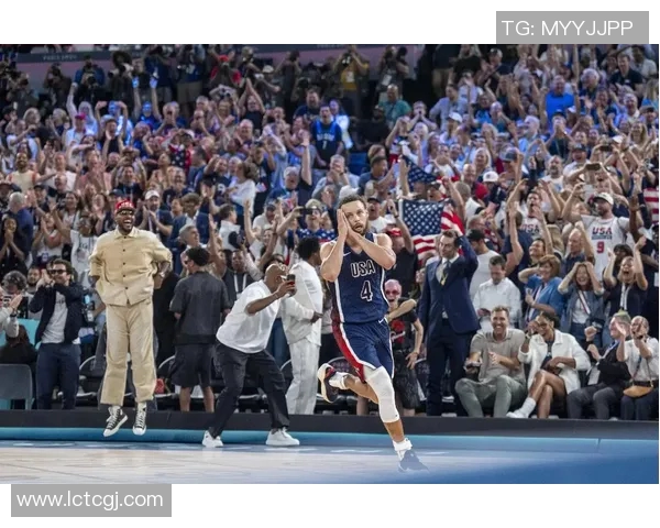 足球明星观赛篮球盛宴见证跨界运动魅力与激情 足球明星观赛篮球盛宴见证跨界运动魅力与激情