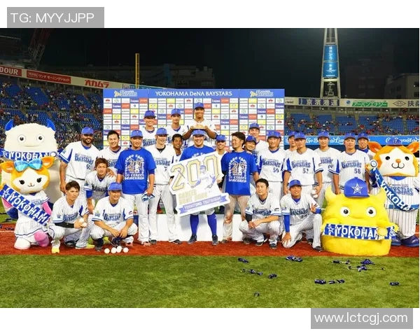 日本足球明星齐心协力挑战门球赛场展现团队精神与技术魅力