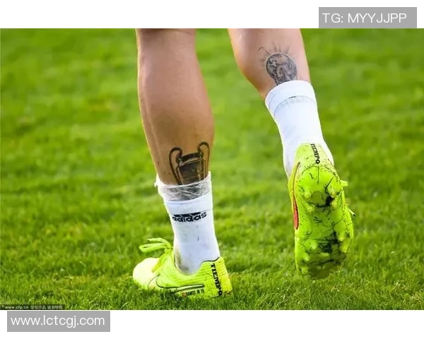 足球明星纹身魅力大揭秘女性喜爱的十大纹身设计与图片分享